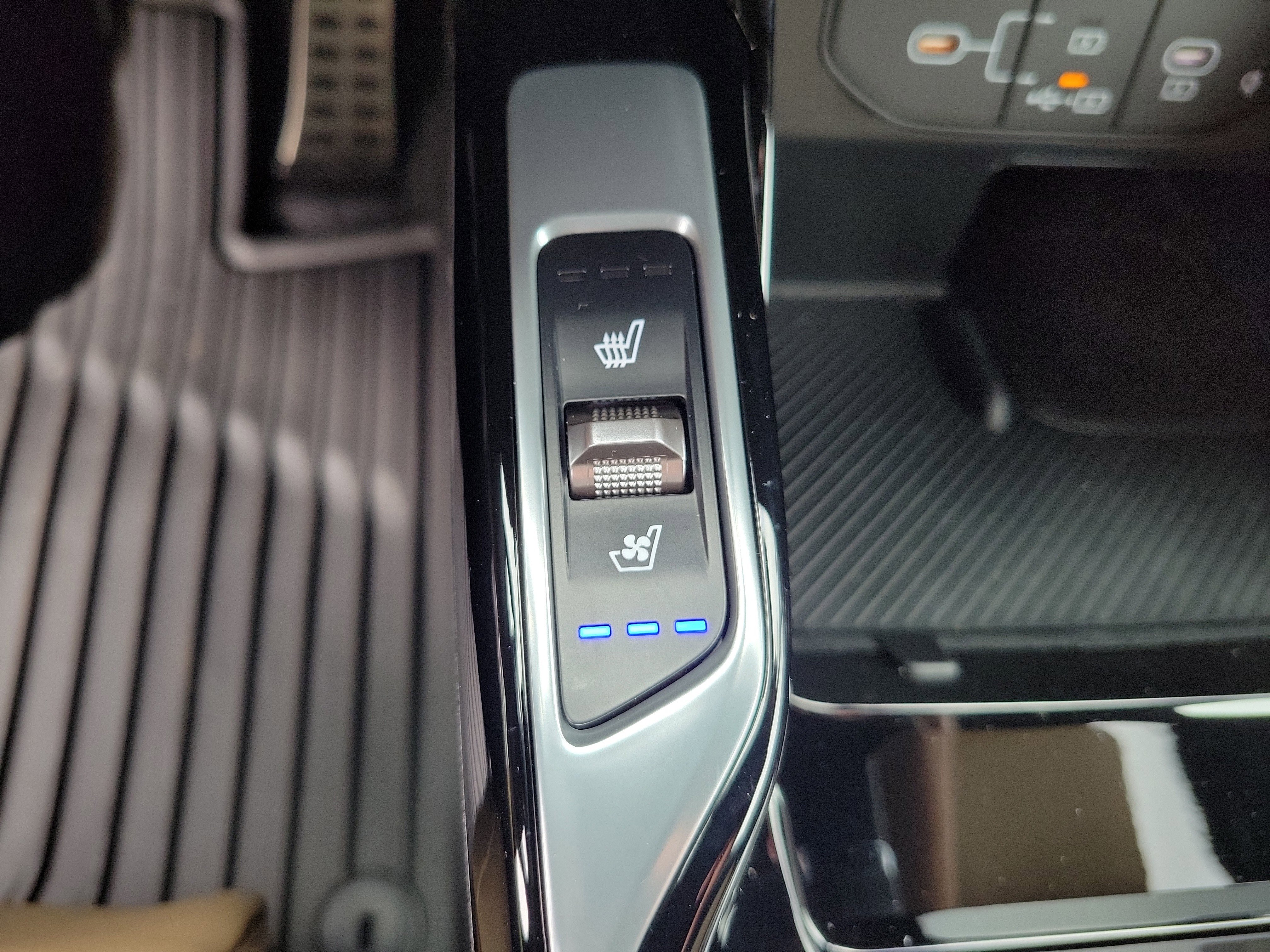 New 2026 Kia Sorento SX Prestige image 13
