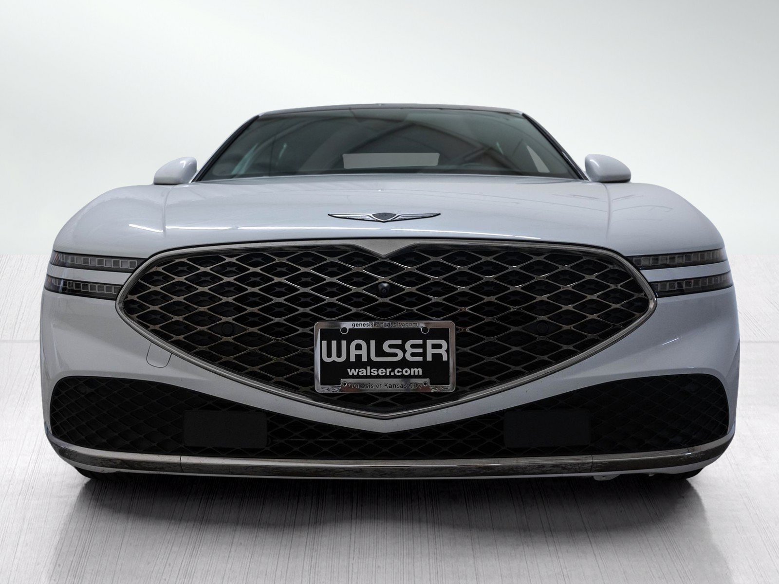 Used 2023 Genesis G90 3.5T AWD/4WD image 2