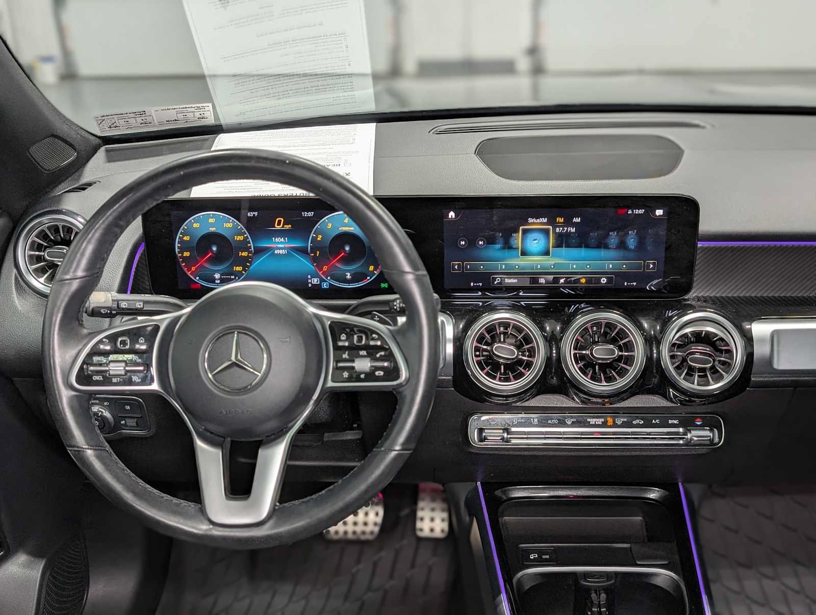 Used 2023 Mercedes-Benz GLB 250 4MATIC image 5