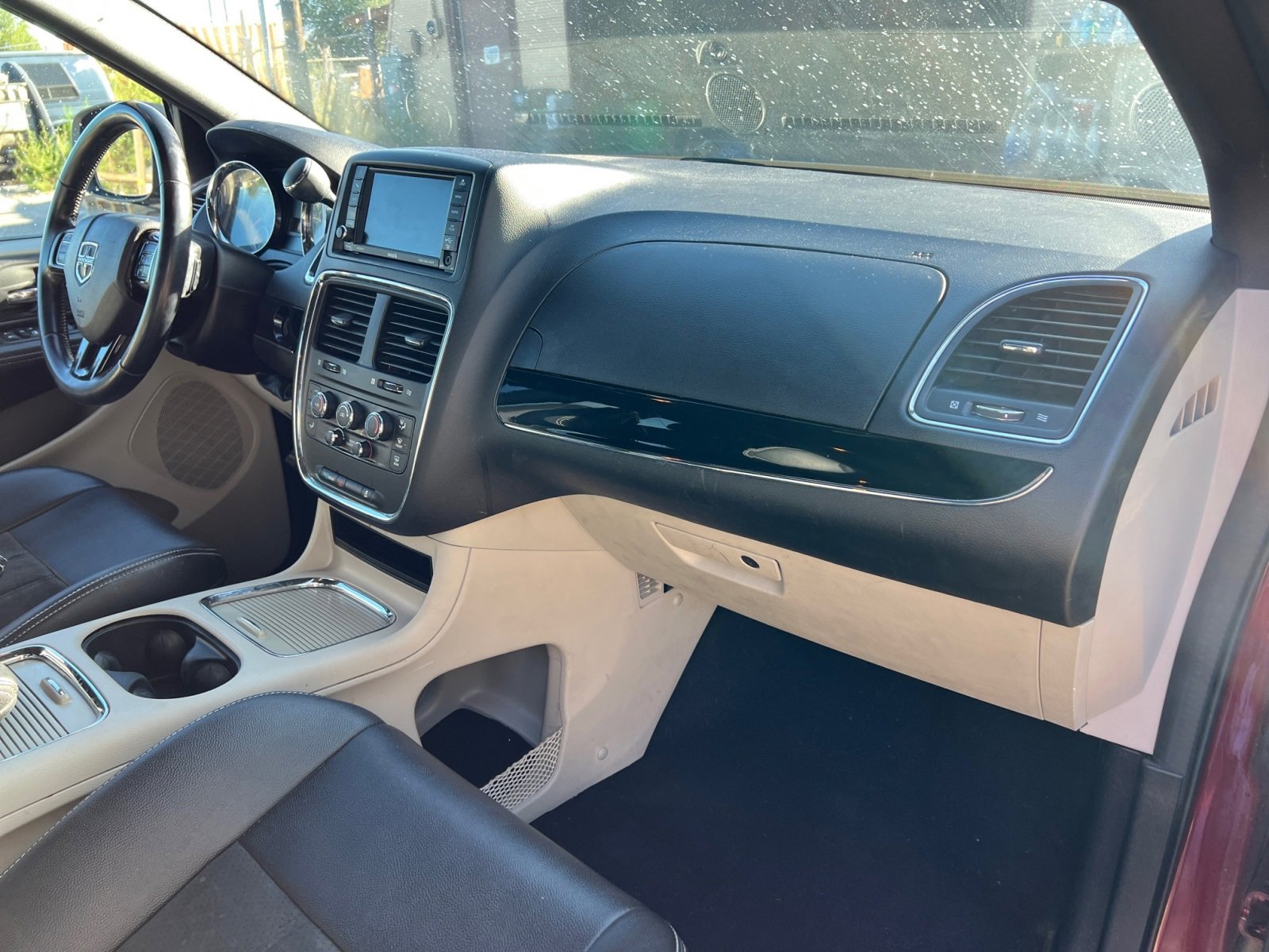 Used 2020 Dodge Grand Caravan SXT image 16