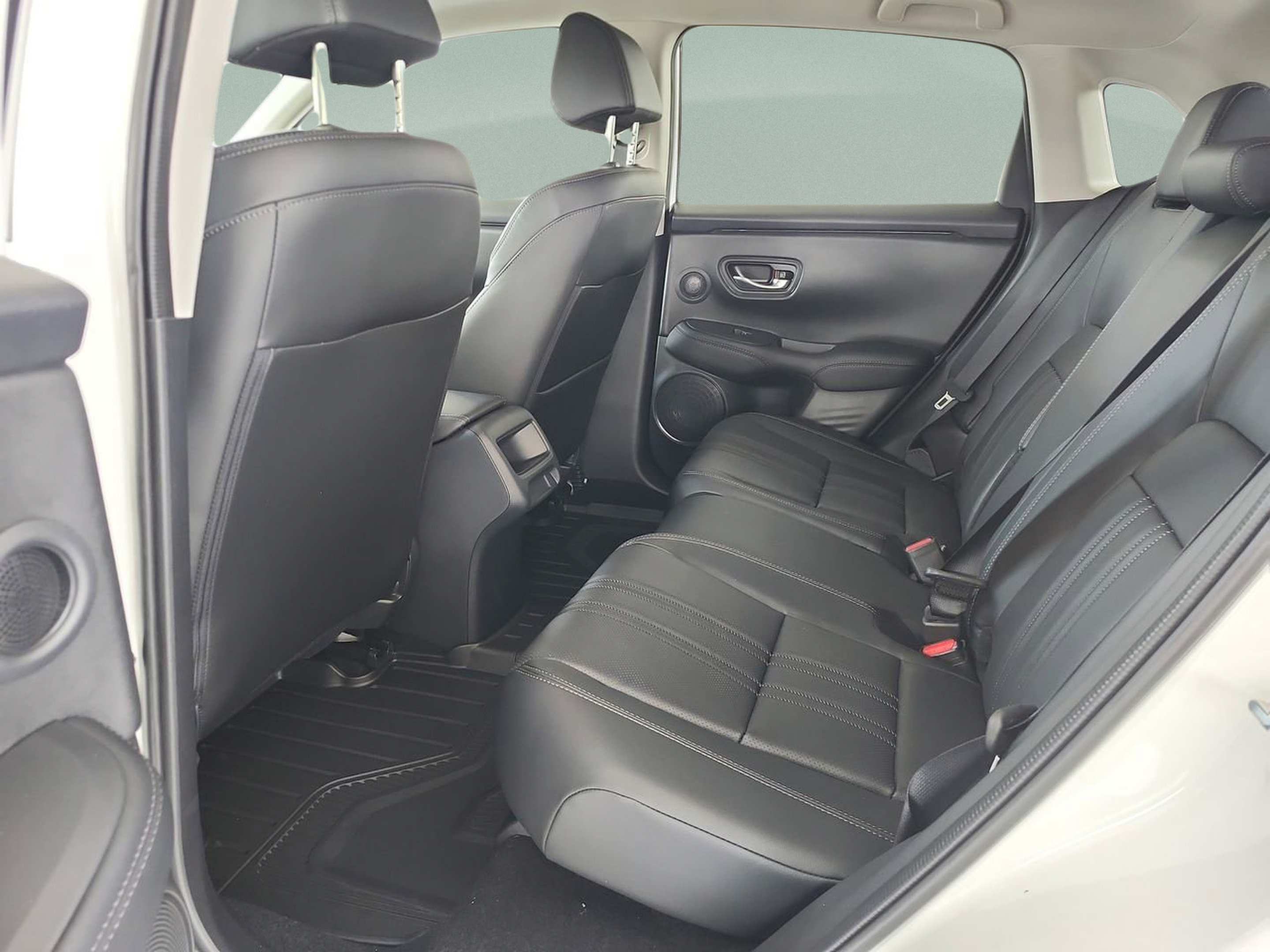 New 2027 Honda HR-V EX-L image 17