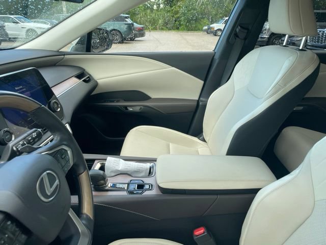 Used 2023 Lexus RX 350 Premium w/ Cold Area Package FWD image 9