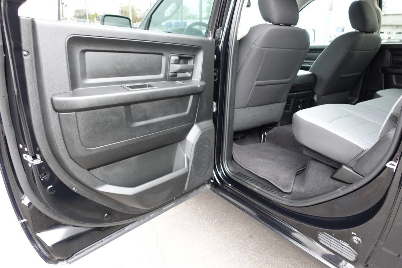 Used 2023 RAM 1500 Express w/ Wheel & Sound Group AWD/4WD image 20