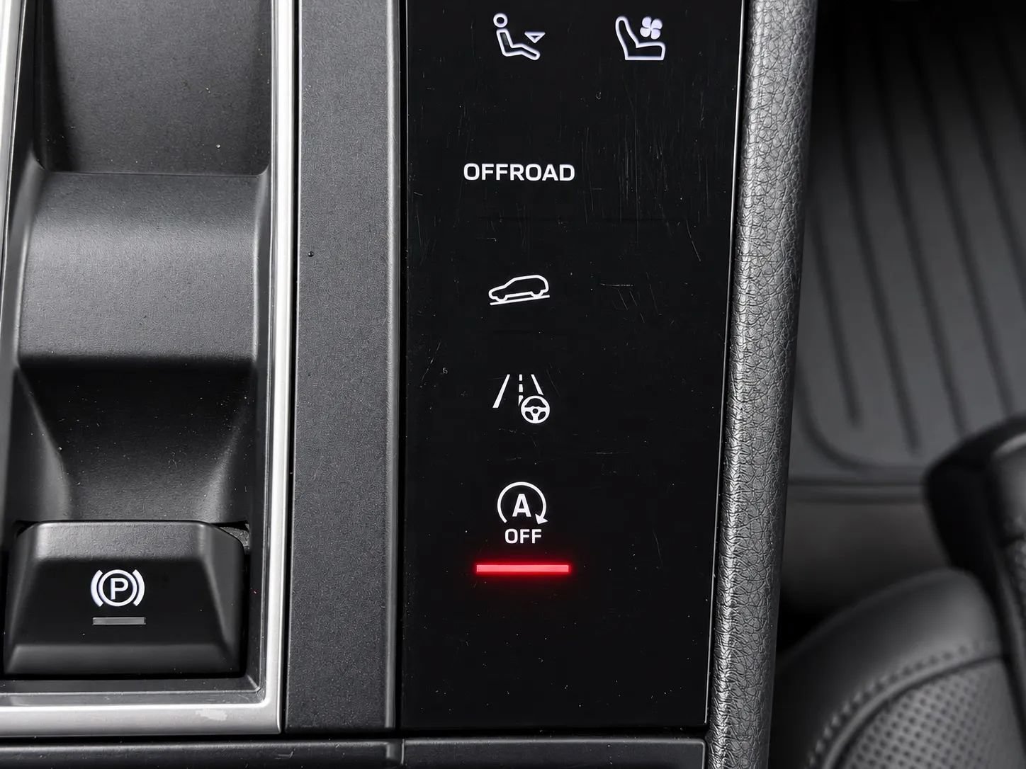 Used 2023 Porsche Macan S AWD/4WD image 55