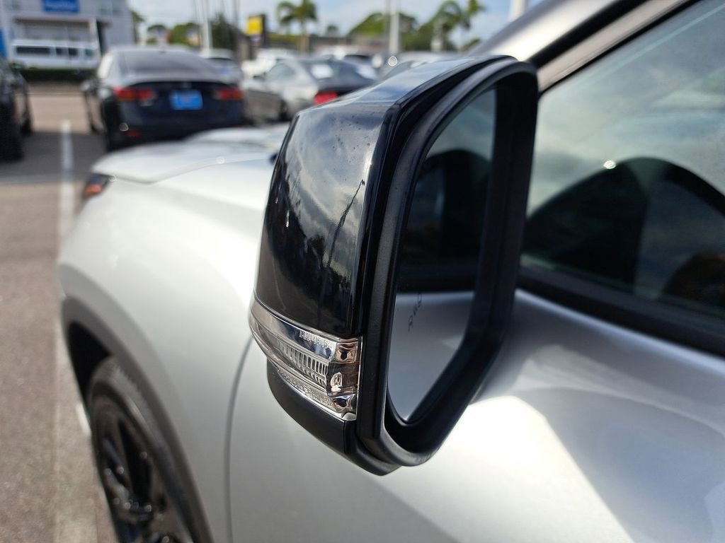 Used 2023 Toyota Highlander XSE image 12