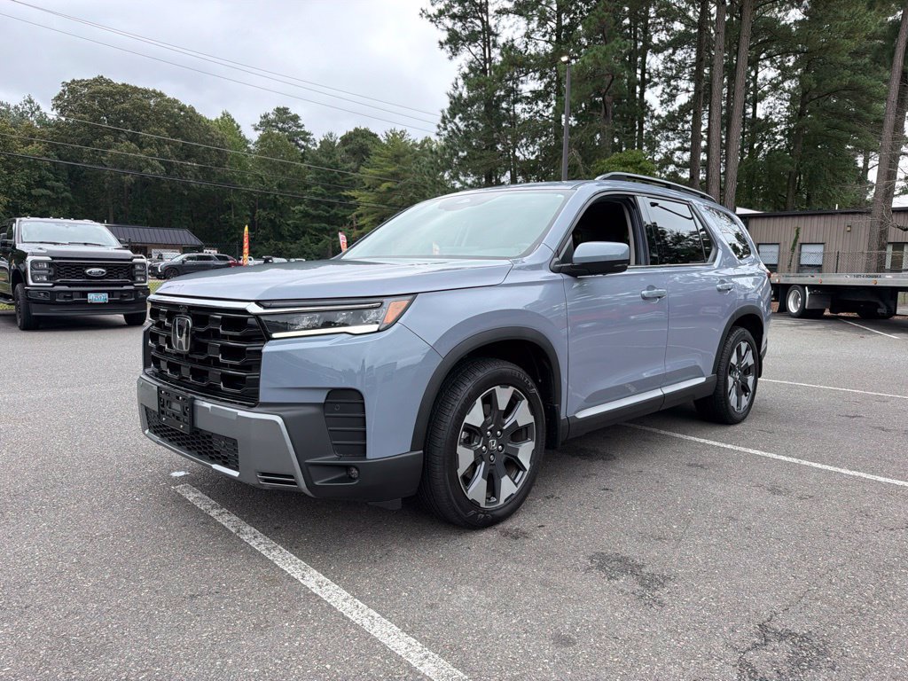 Certified 2026 Honda Pilot Touring image 2