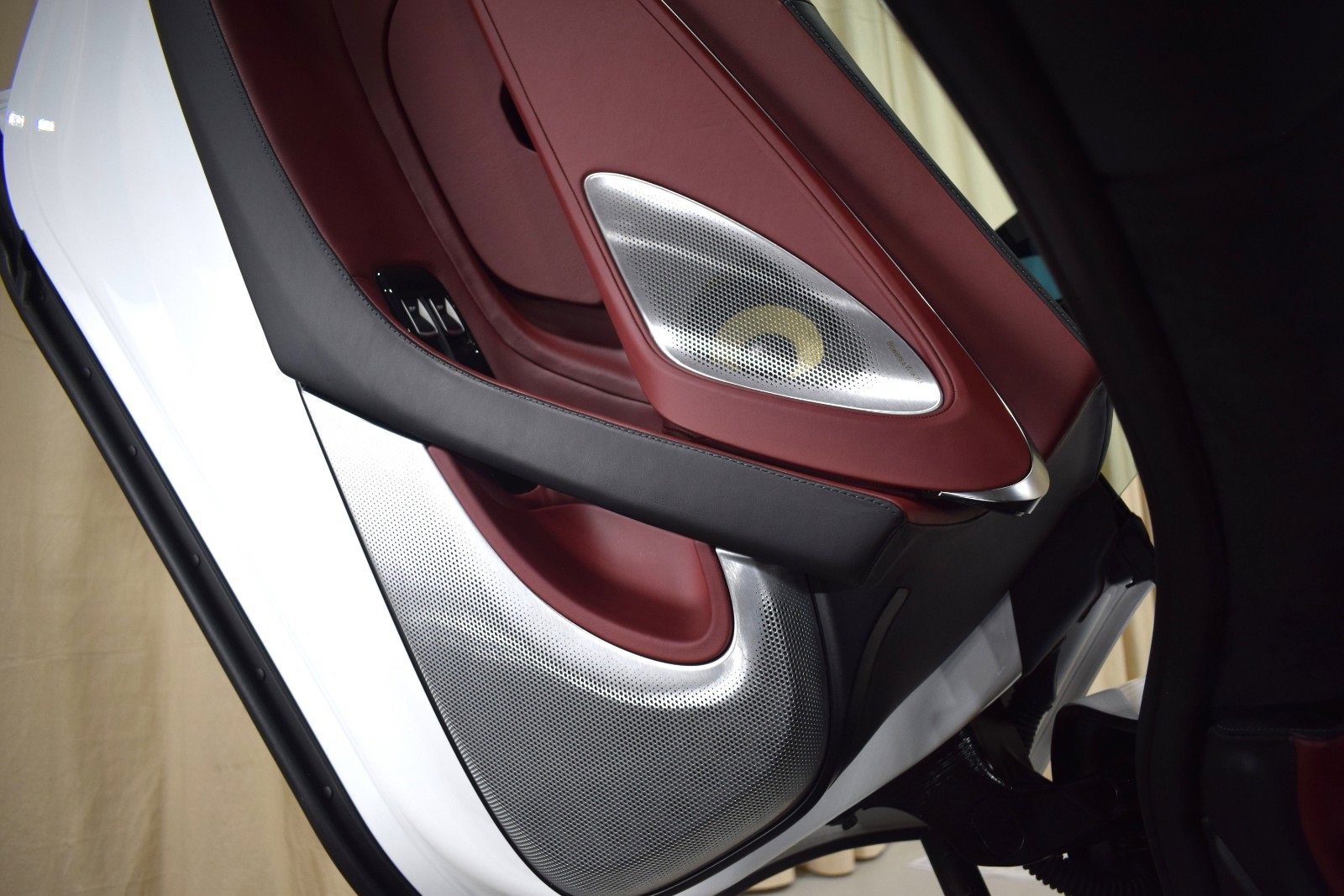 New 2026 McLaren GTS image 38