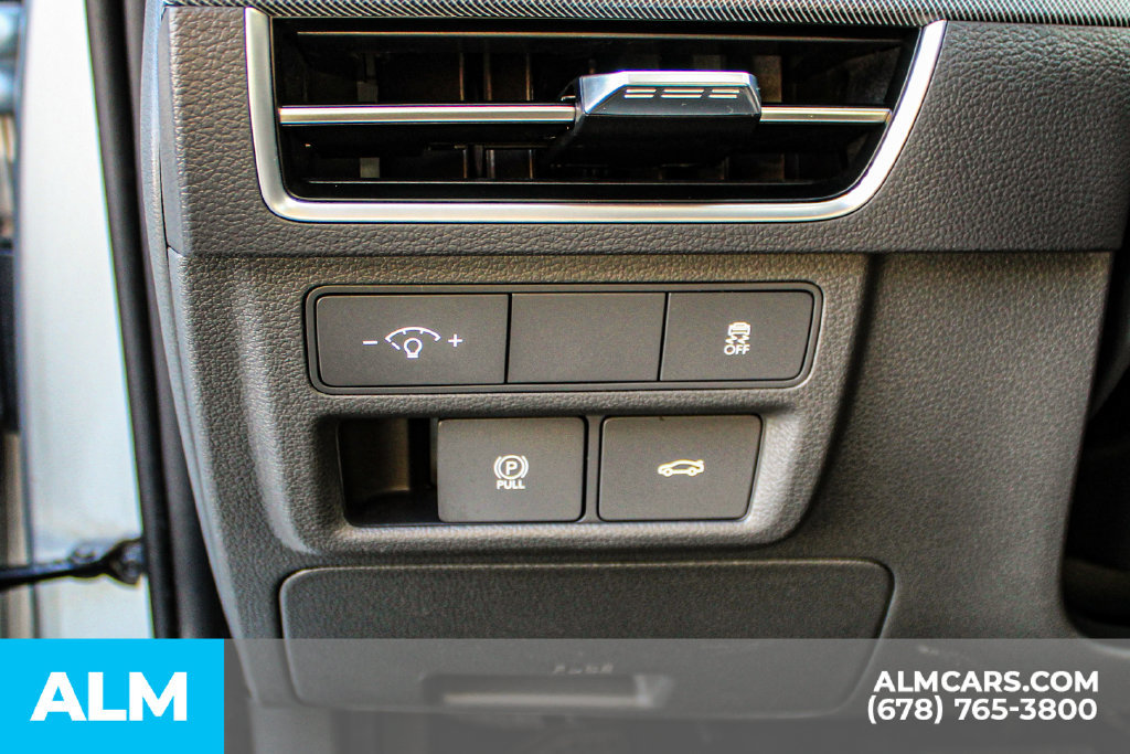 Used 2025 Hyundai Sonata SEL FWD image 29
