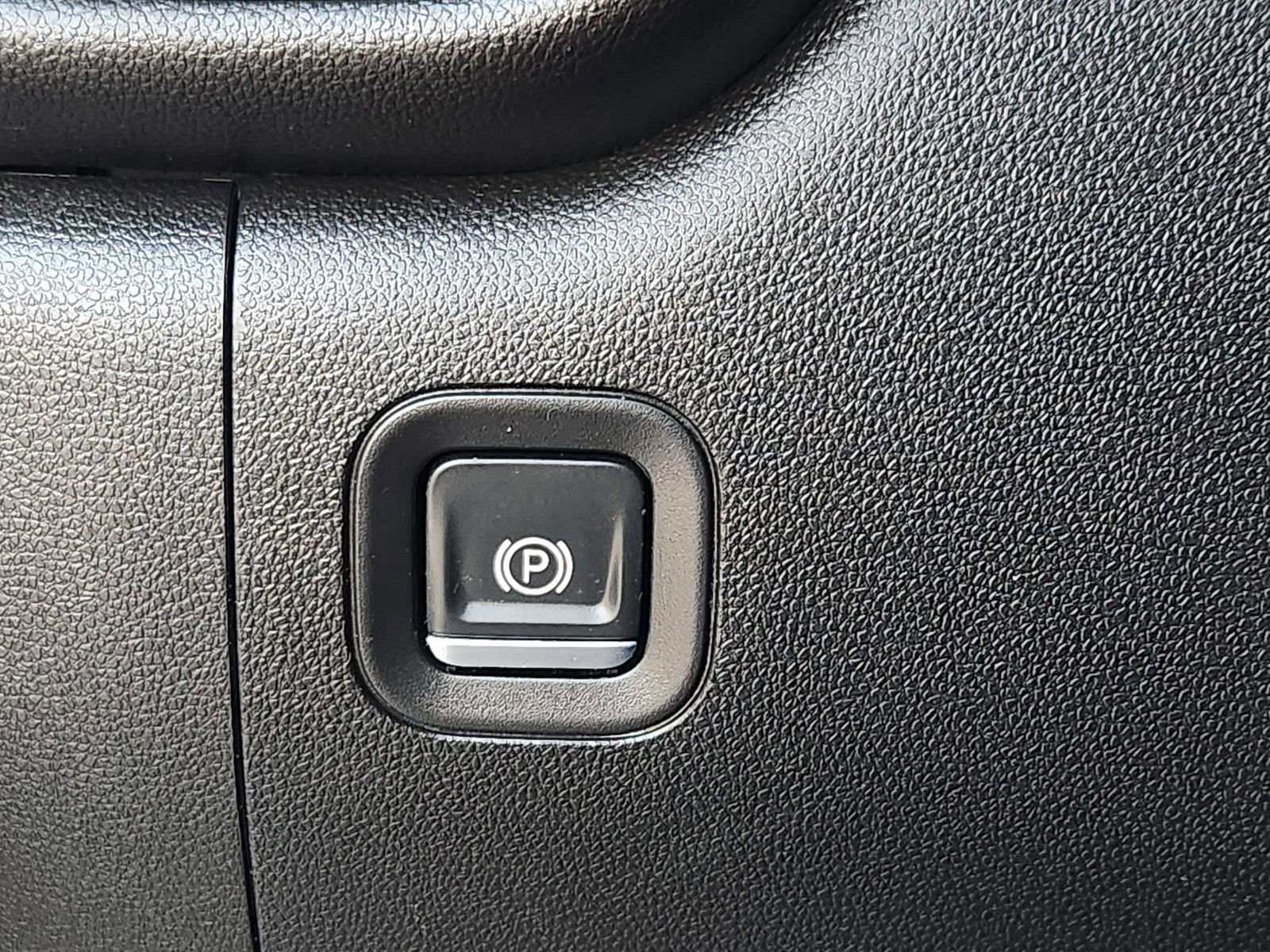 Used 2022 Chevrolet Silverado 2500 Custom w/ Custom Value Package image 24