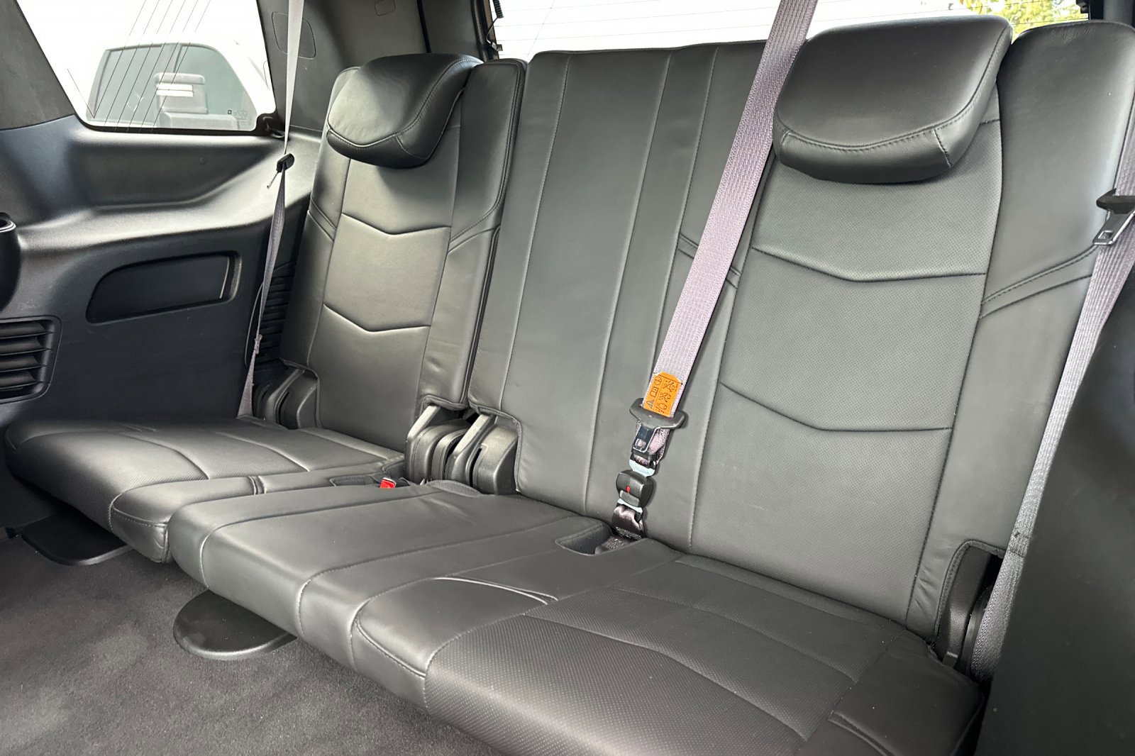 Used 2017 Cadillac Escalade Platinum image 16