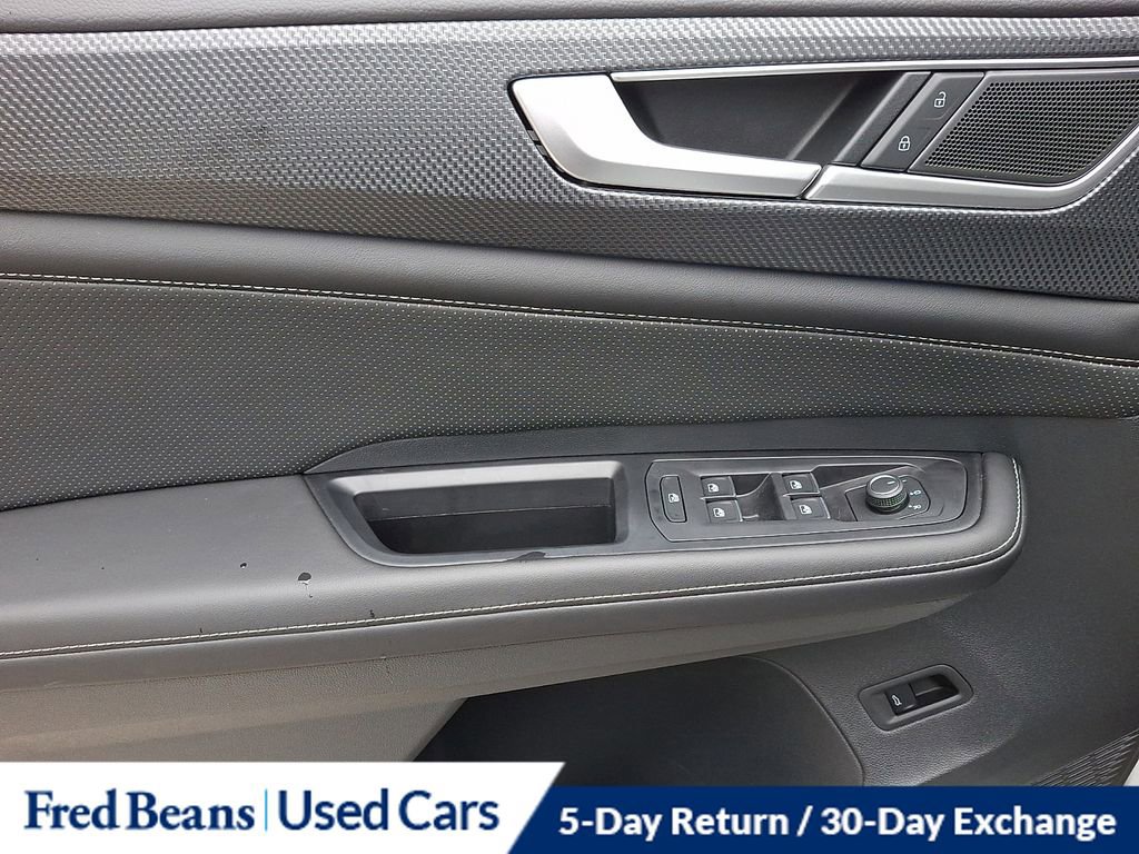 Certified 2024 Volkswagen Atlas Cross Sport SEL R-Line image 13