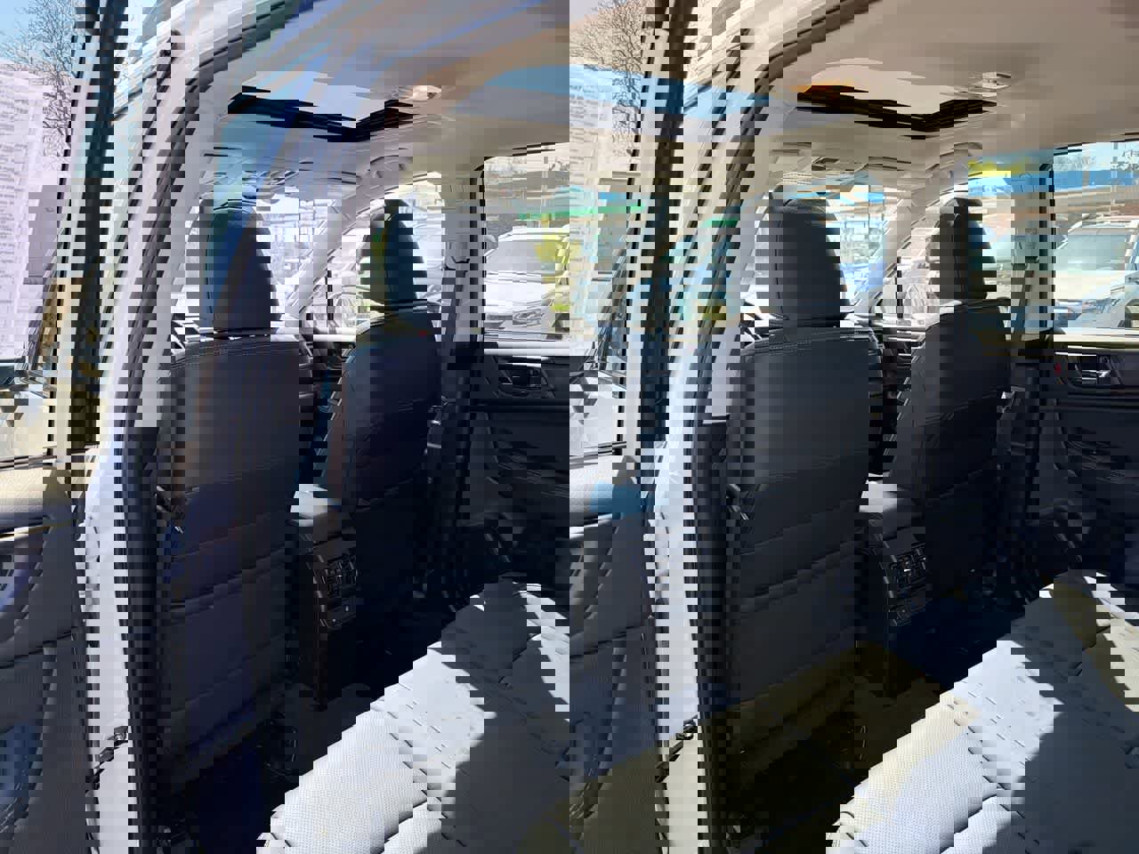 Used 2017 Subaru Outback 3.6R Limited image 23