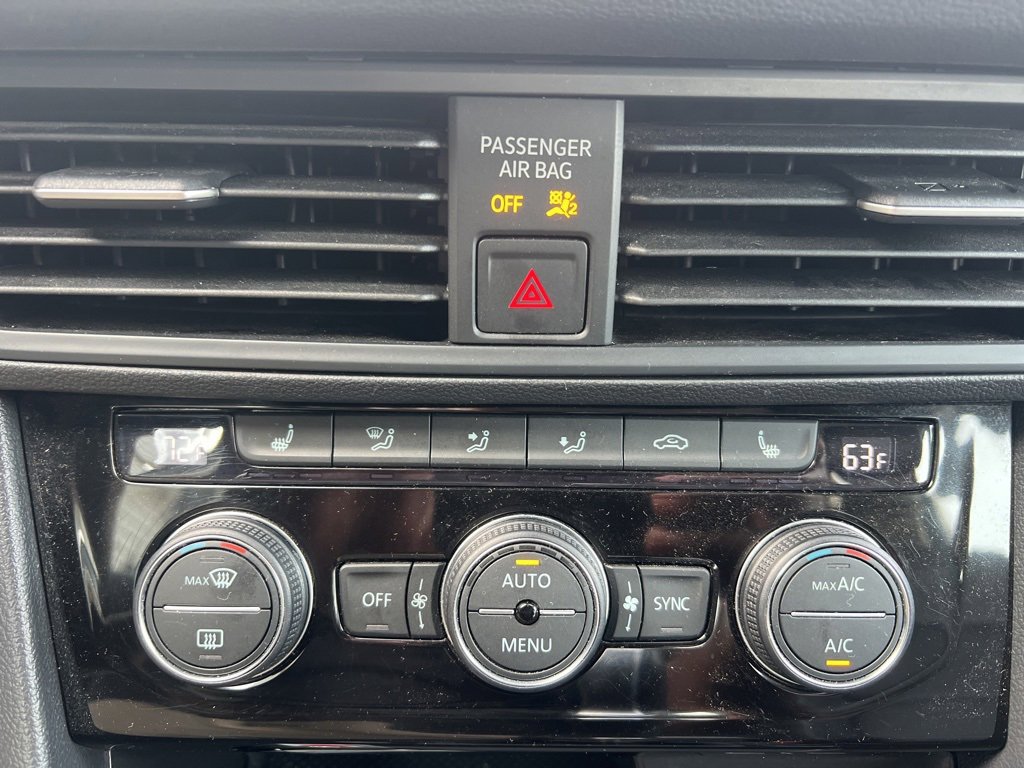 Used 2024 Volkswagen Jetta SE image 16