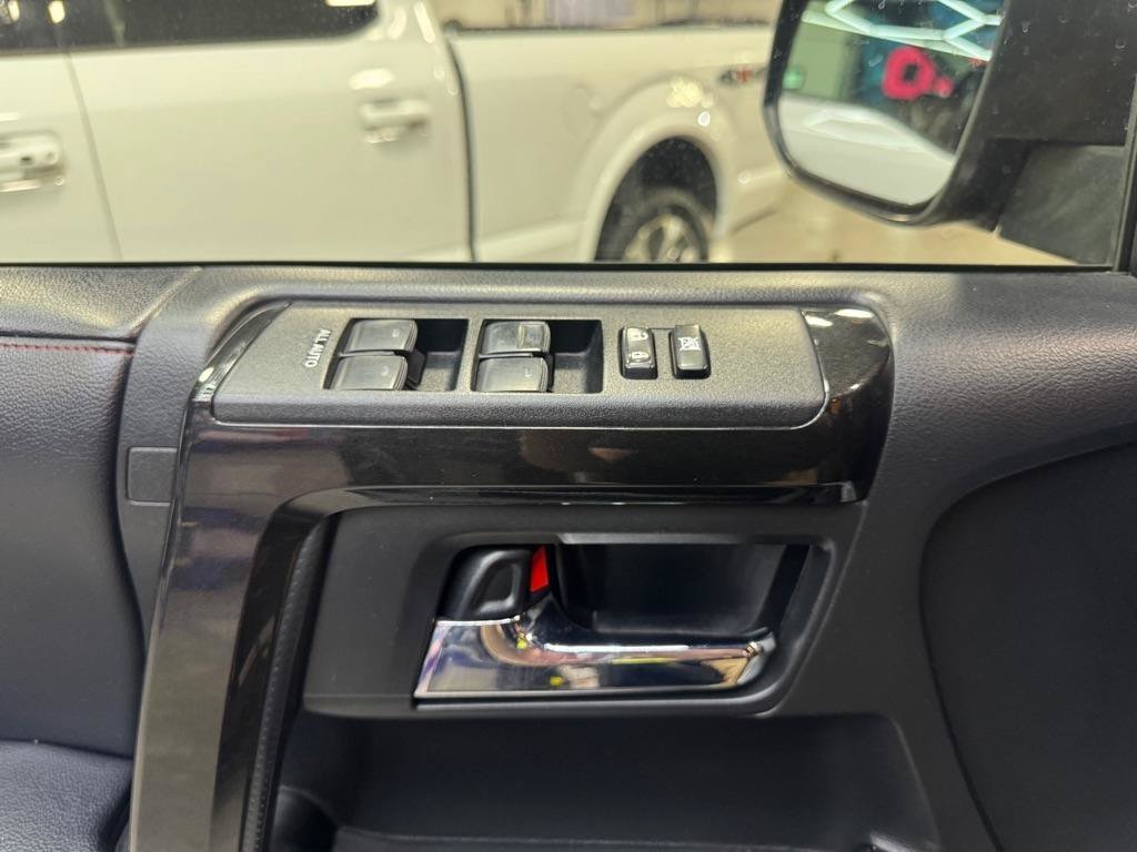 Used 2019 Toyota 4Runner TRD Off-Road AWD/4WD image 23