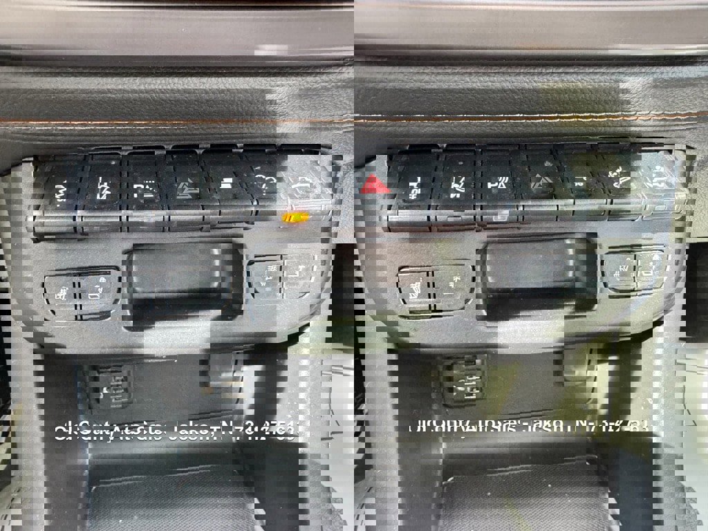 Used 2021 GMC Canyon AT4 w/ Driver Alert Package image 42