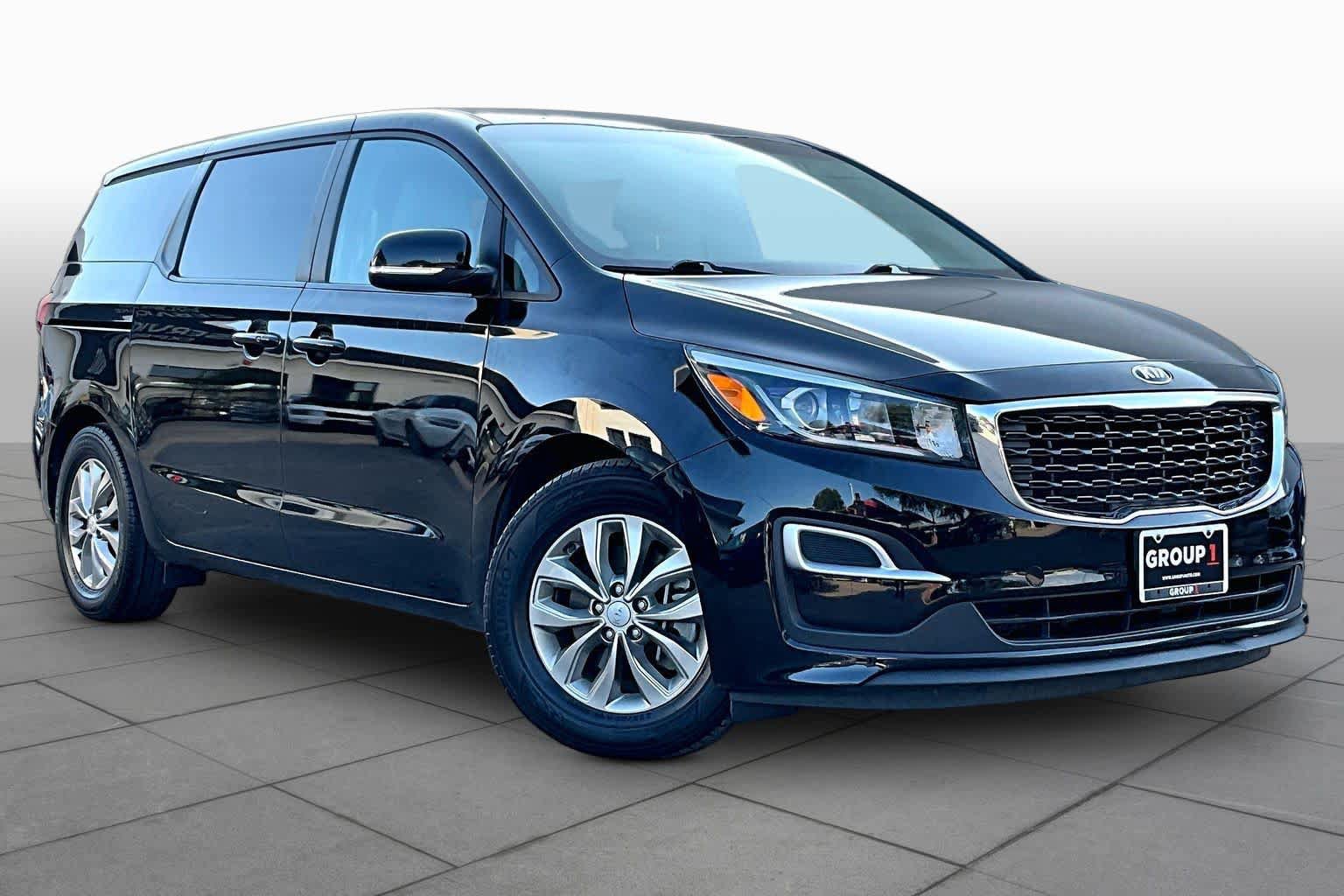 Used 2019 Kia Sedona LX FWD image 3
