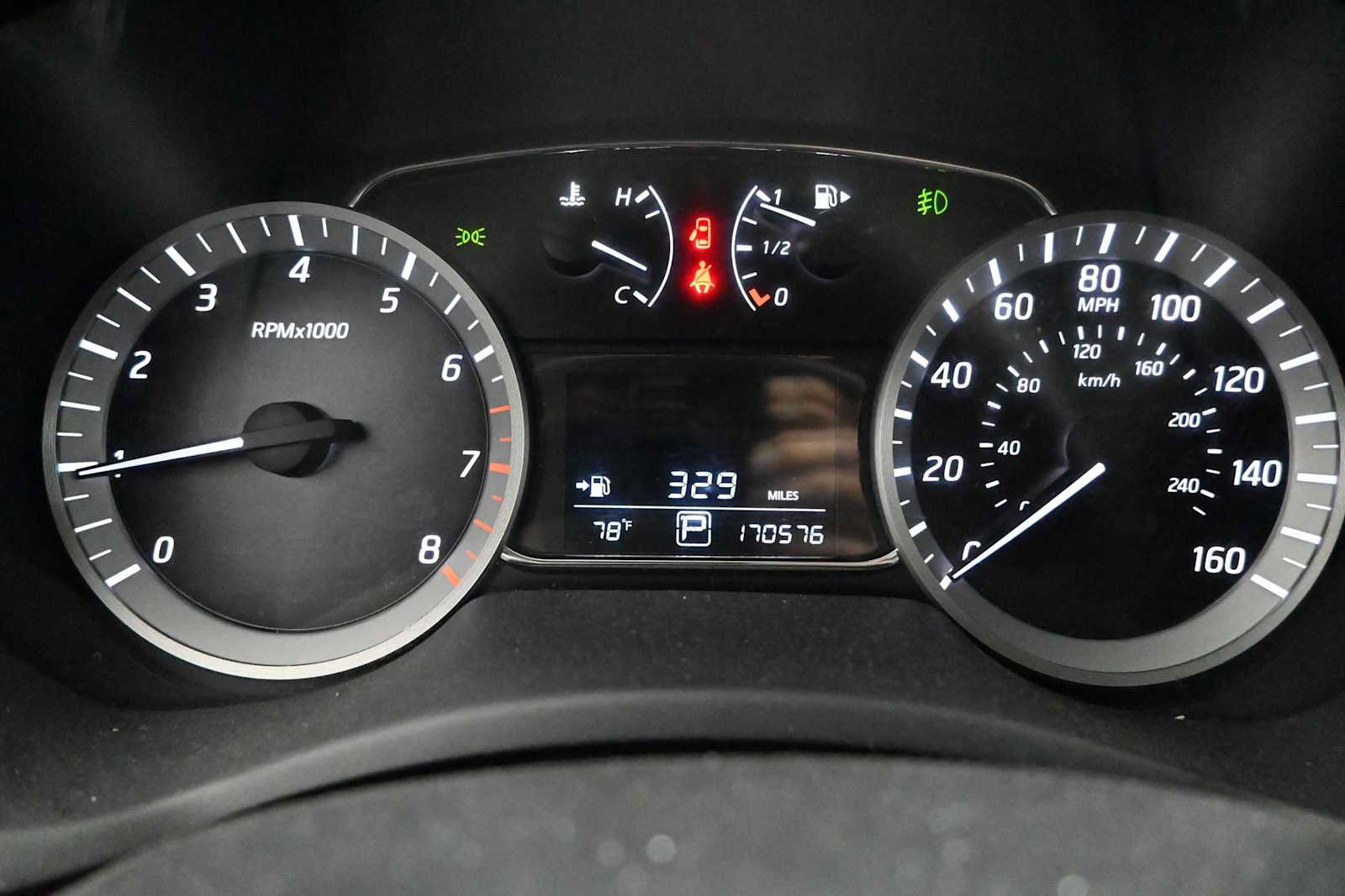 Used 2014 Nissan Sentra SR w/ SR Driver Package FWD image 10