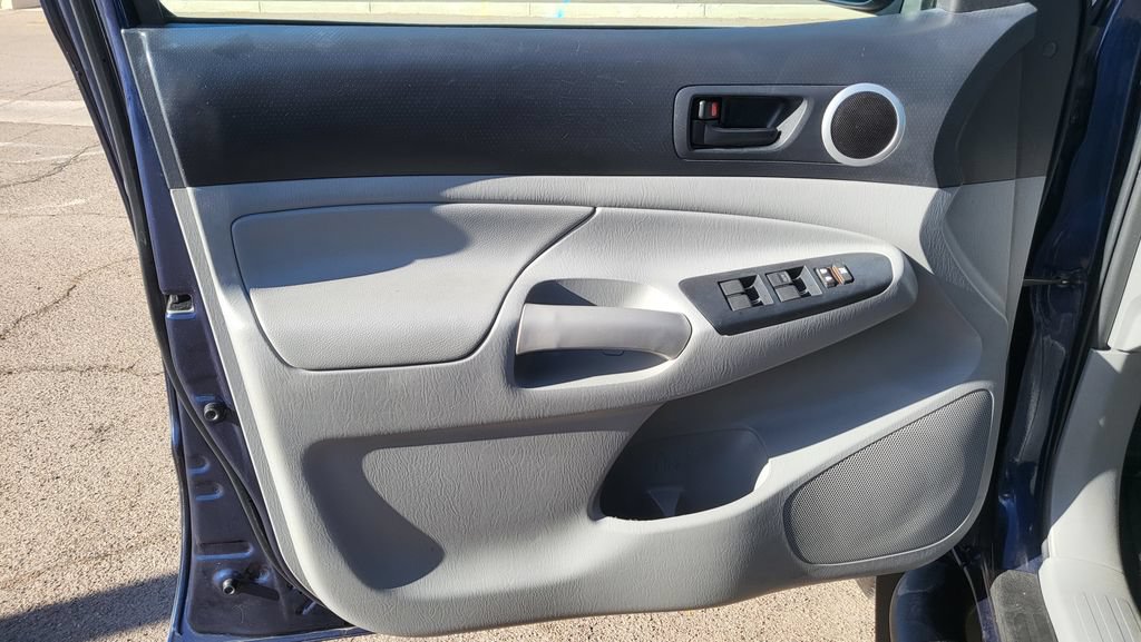 Used 2013 Toyota Tacoma PreRunner w/ SR5 Pkg RWD image 22