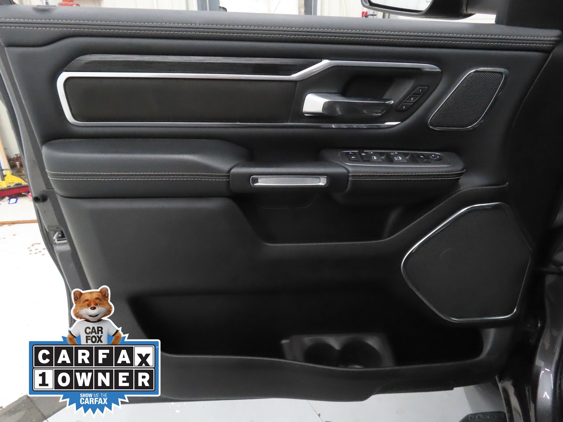 Used 2024 RAM 1500 Laramie AWD/4WD image 10