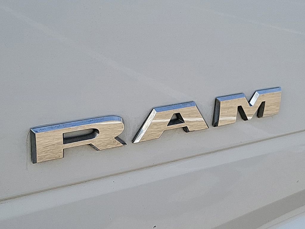 Used 2024 RAM 2500 Laramie w/ Sport Appearance Package image 30