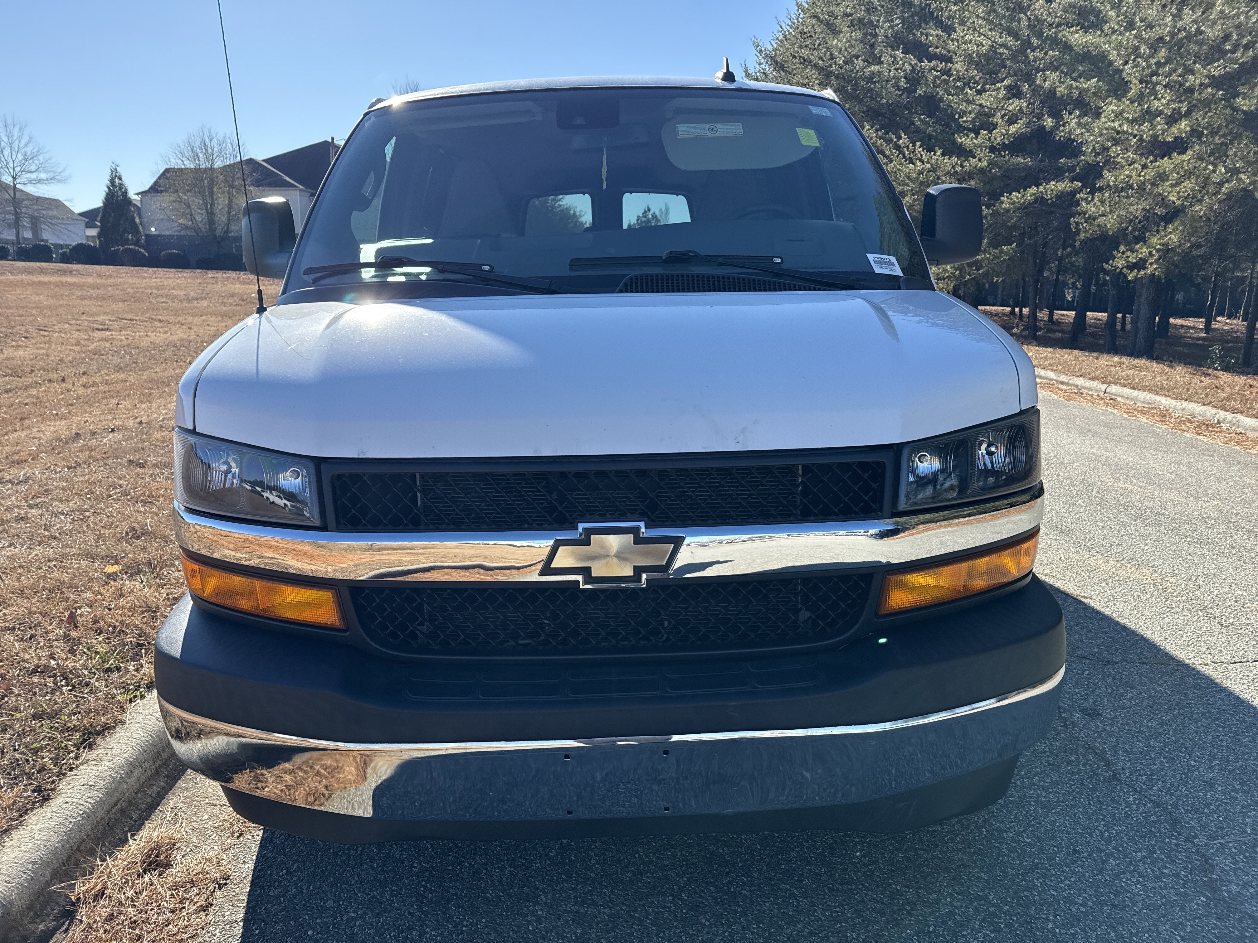 Used 2019 Chevrolet Express 2500 LT w/ LT Preferred Equipment Group image 3