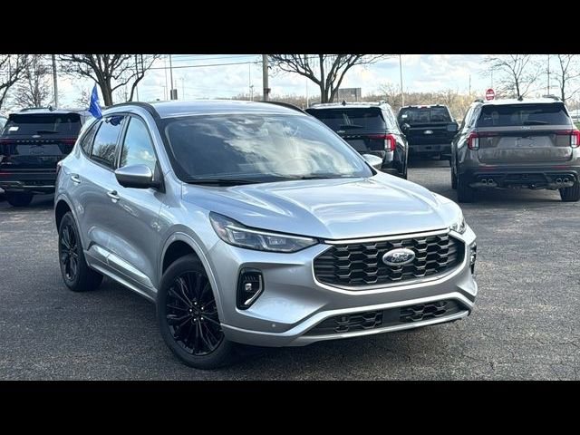 Certified 2023 Ford Escape ST-Line Elite AWD/4WD image 2