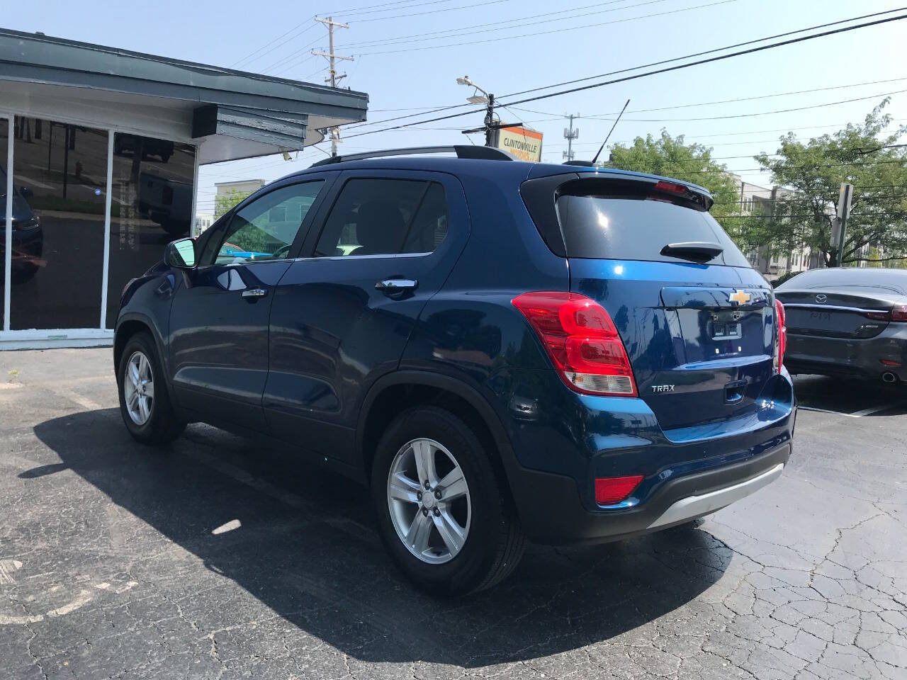 Used 2019 Chevrolet Trax LT w/ Driver Confidence Package FWD image 5
