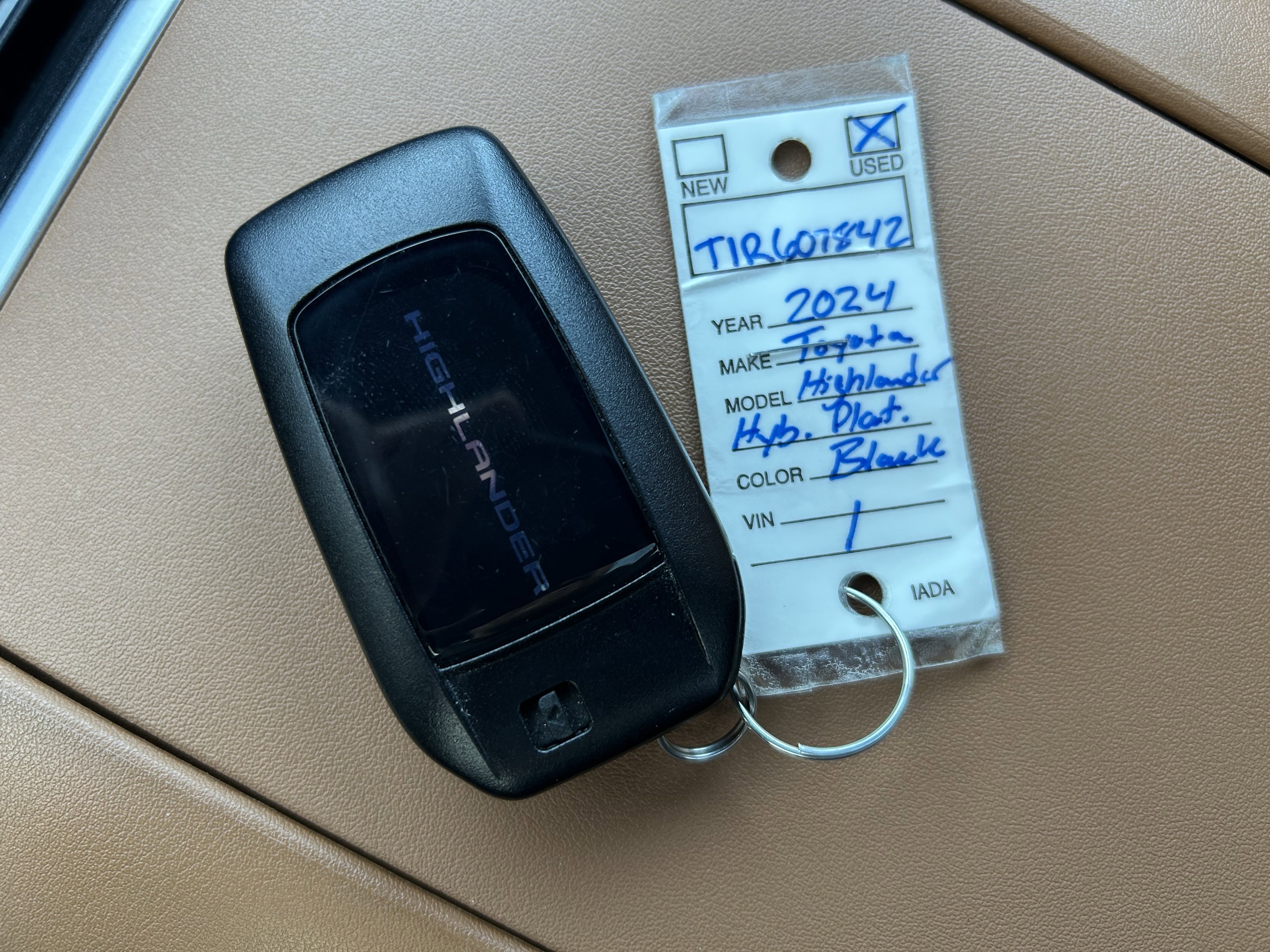 Used 2024 Toyota Highlander Platinum image 40