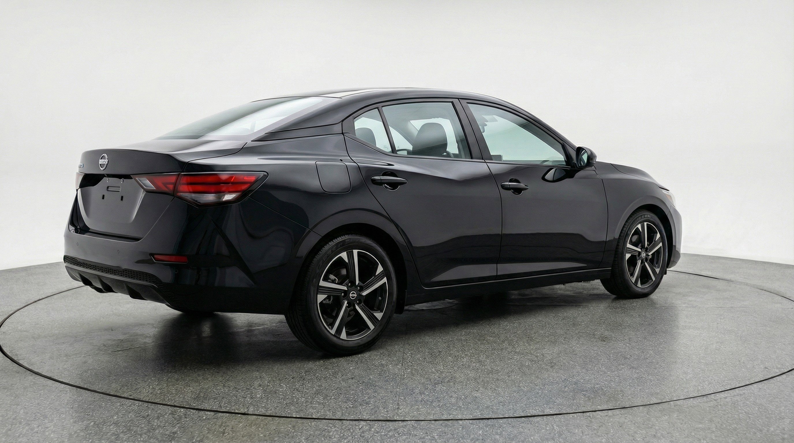 Used 2025 Nissan Sentra SV image 9