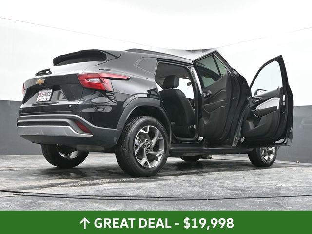 Used 2025 Chevrolet Trax LT image 73