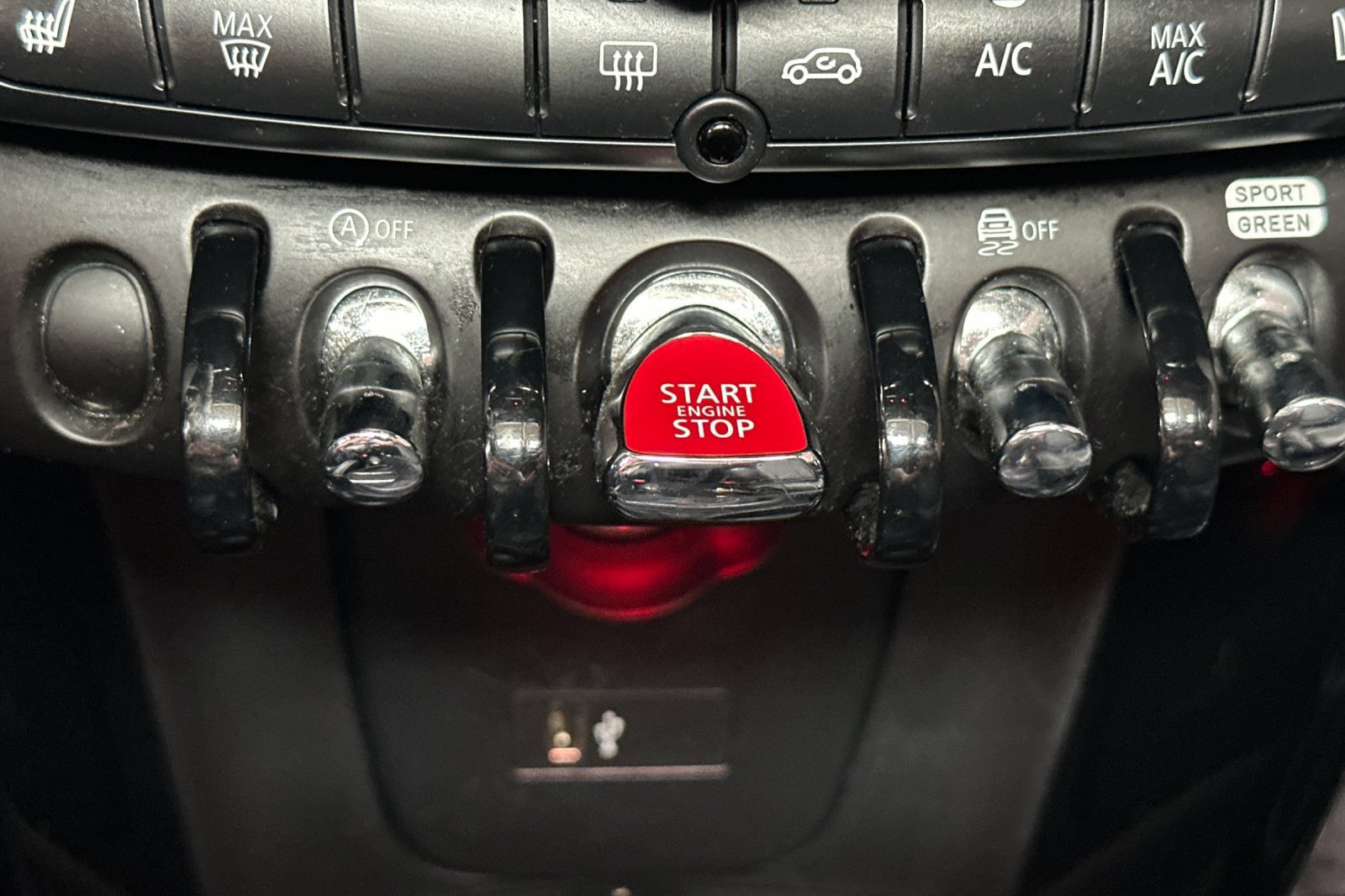 Used 2021 MINI Cooper S w/ 6.5" Touchscreen Package FWD image 28