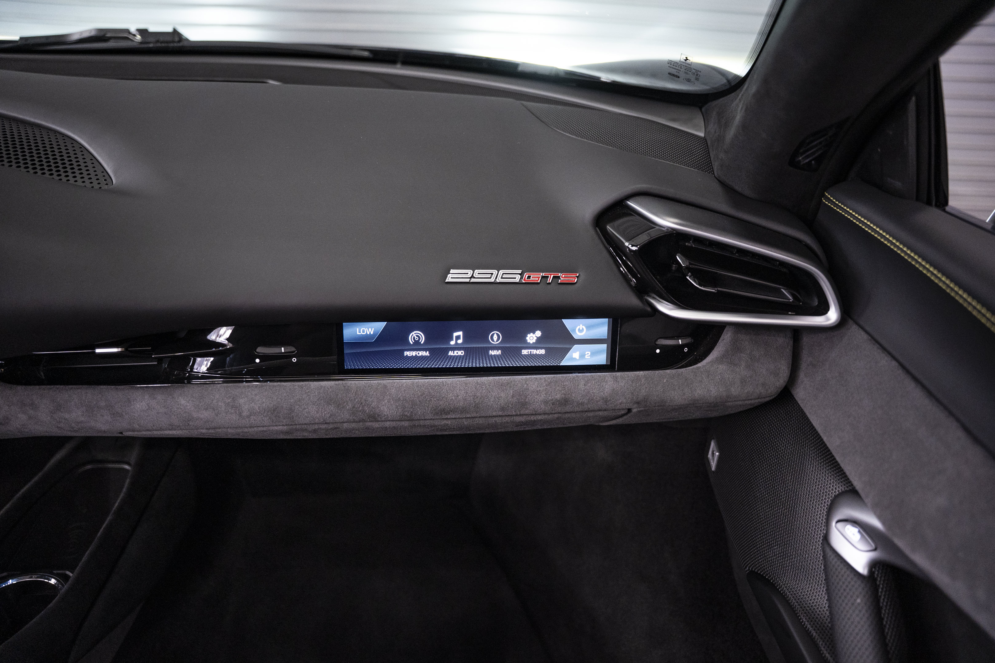 Used 2025 Ferrari 296 GTS RWD image 40
