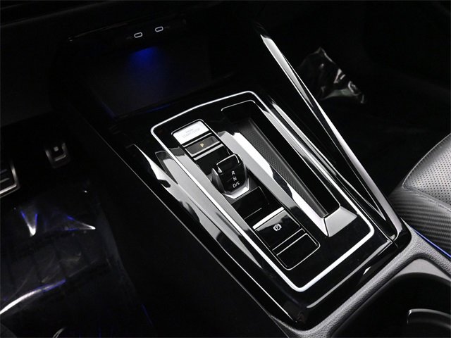 Used 2024 Volkswagen Golf R image 37