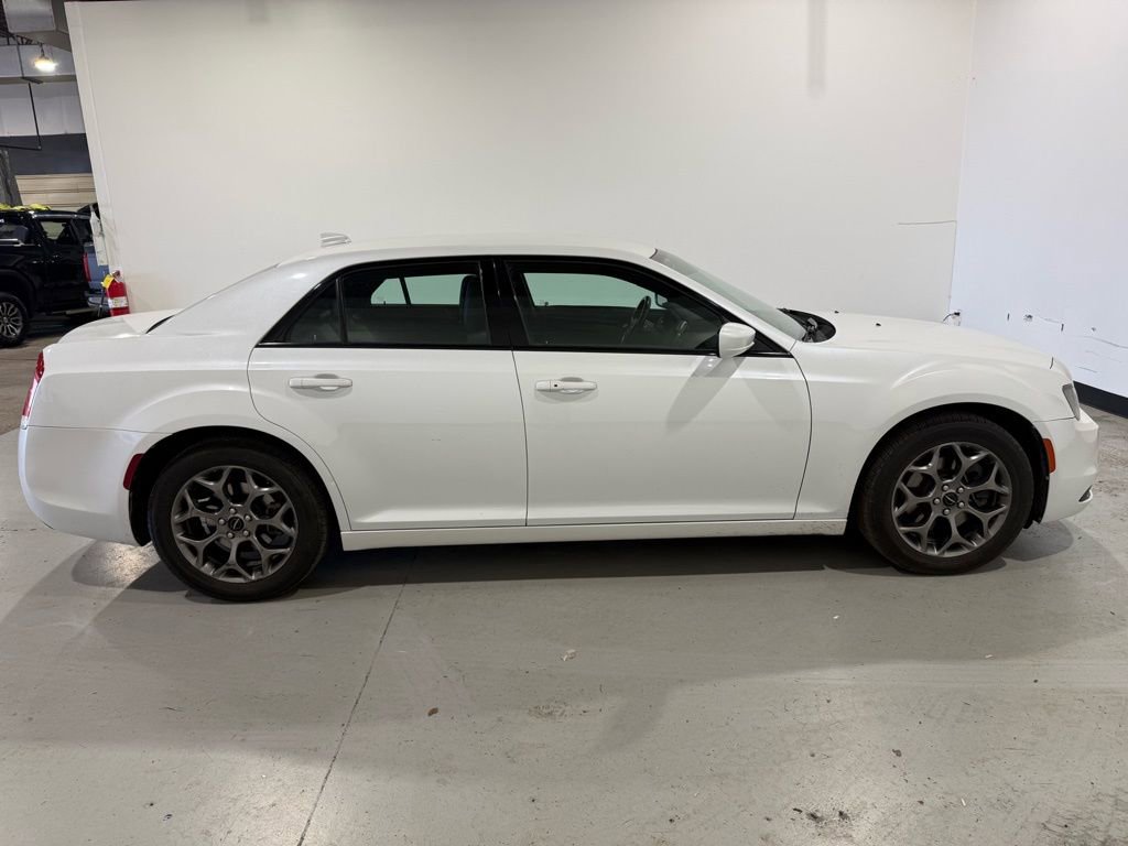 Used 2016 Chrysler 300 S image 6