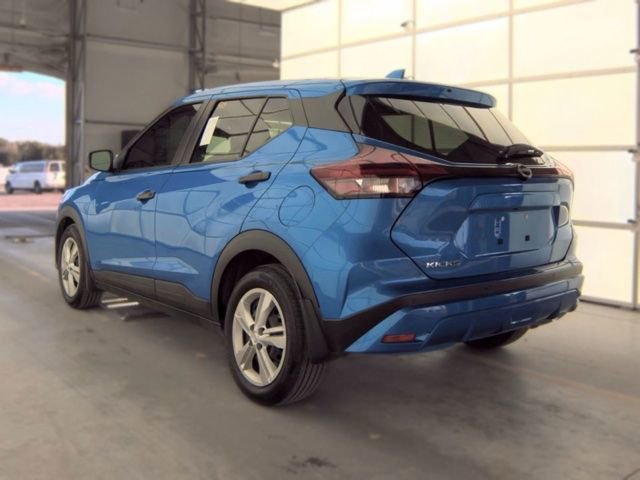Used 2025 Nissan Kicks Play S FWD image 3