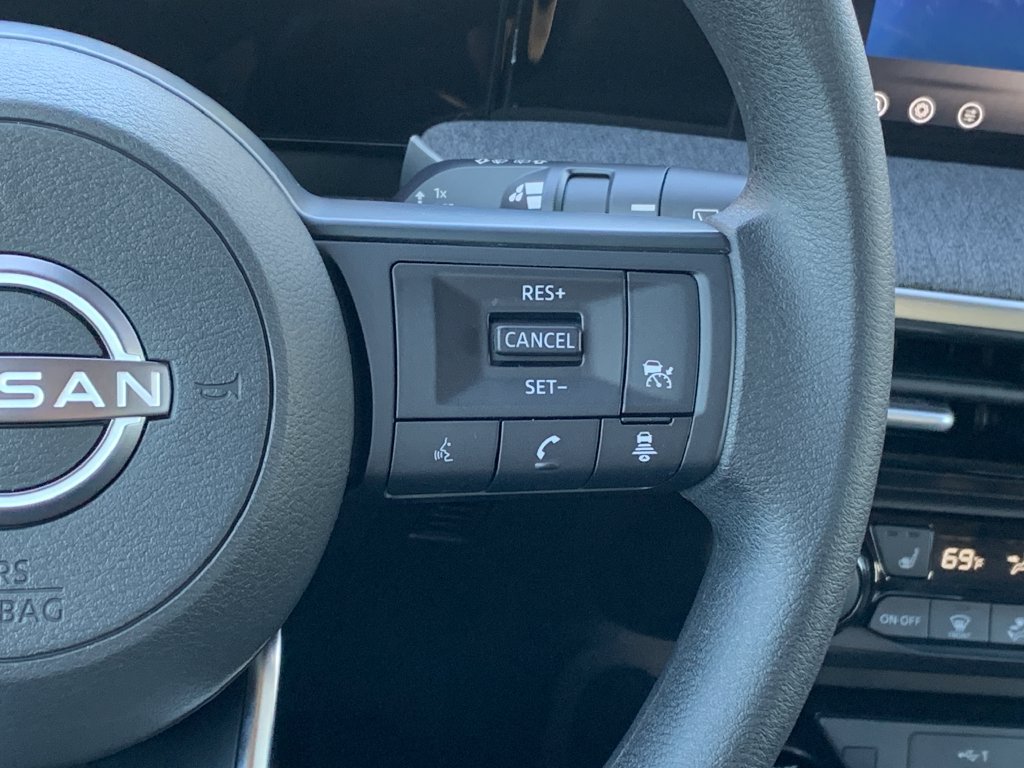 Used 2026 Nissan Kicks SV w/ SV Premium Package FWD image 13