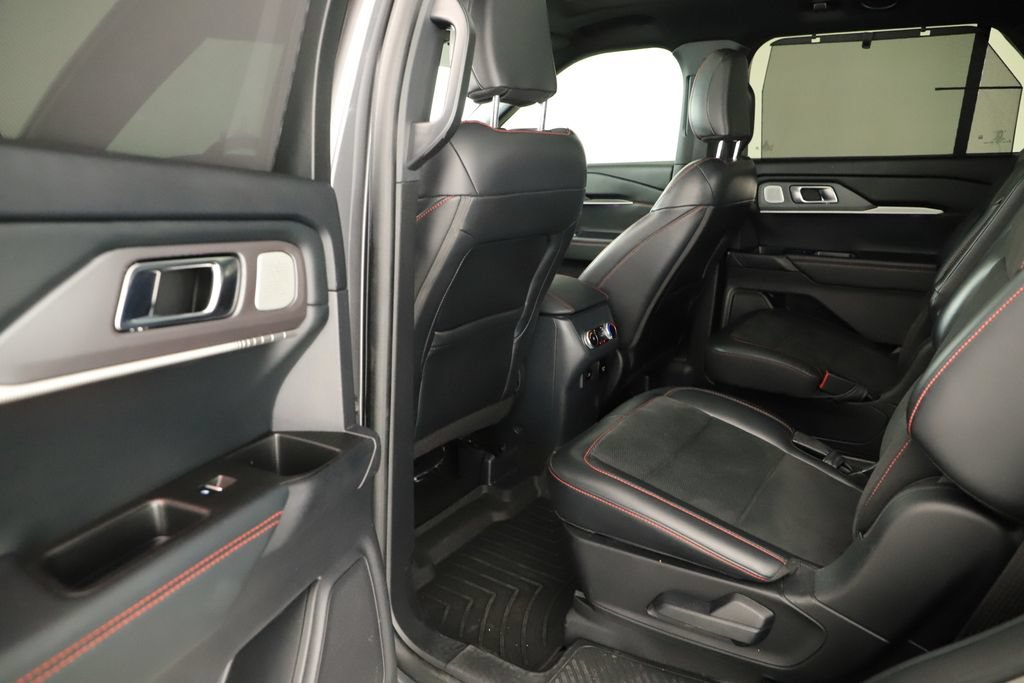Used 2025 Ford Explorer ST AWD/4WD image 27