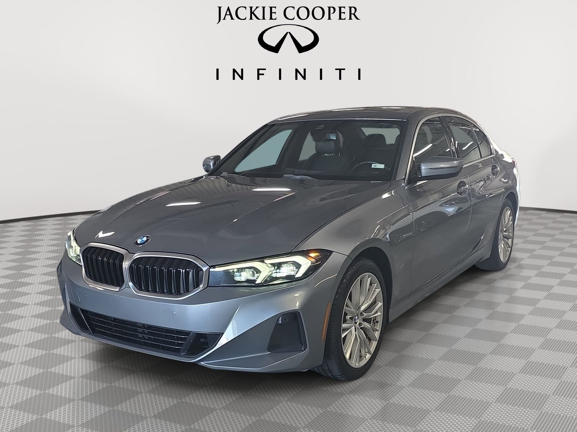 Used 2024 BMW 330i Sedan image 1
