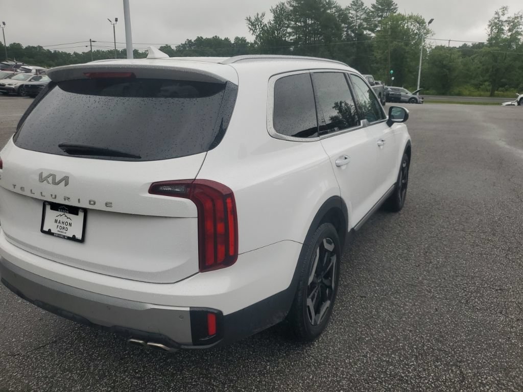 Used 2023 Kia Telluride S w/ S Sunroof Package FWD image 8
