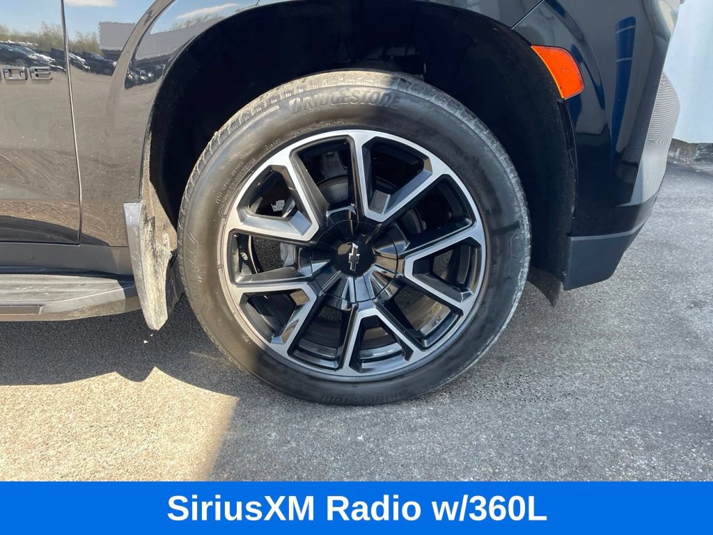 Used 2022 Chevrolet Tahoe RST w/ Luxury Package AWD/4WD image 11
