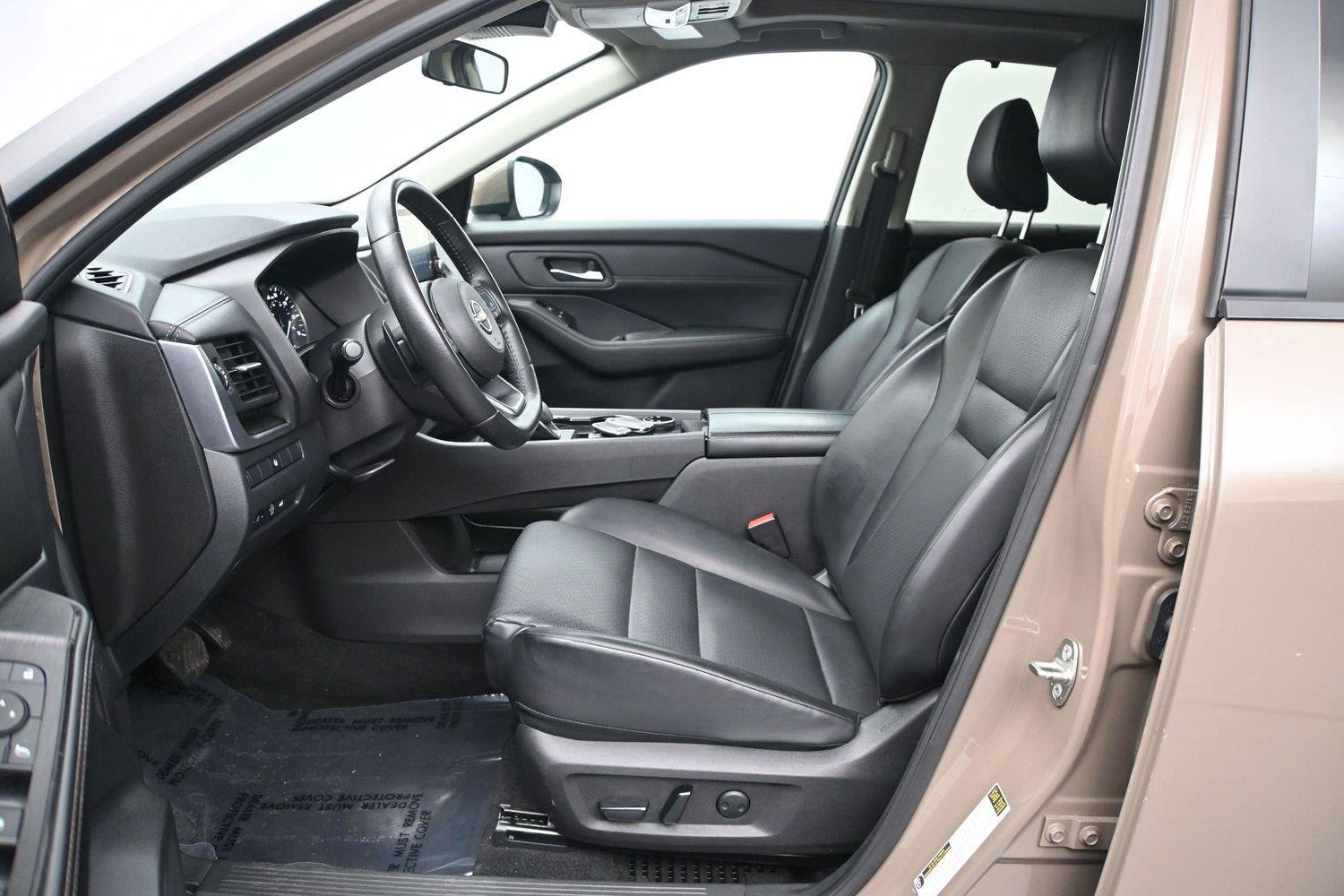 Used 2024 Nissan Rogue SV w/ SV Premium Package AWD/4WD image 6