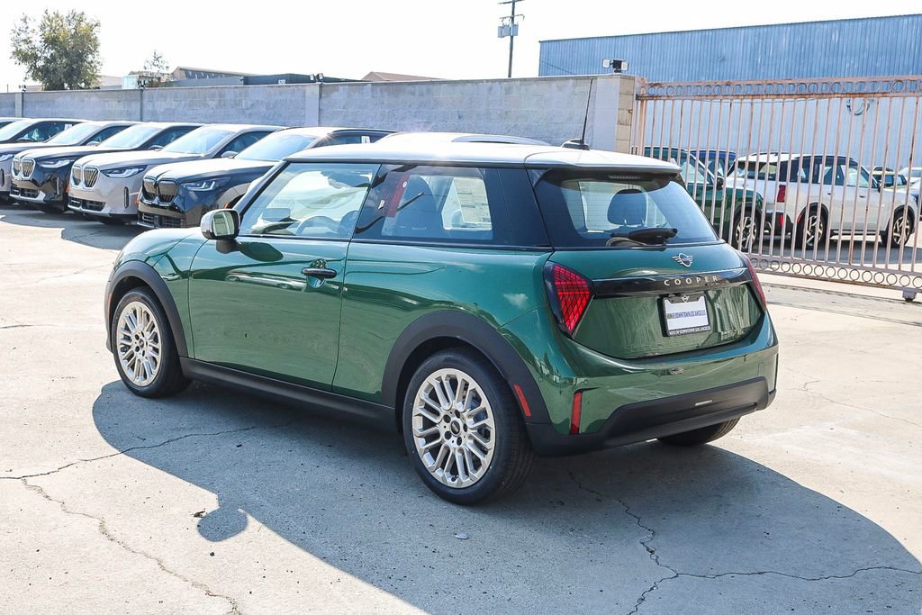 Used 2025 MINI Cooper 2-Door Hardtop image 6
