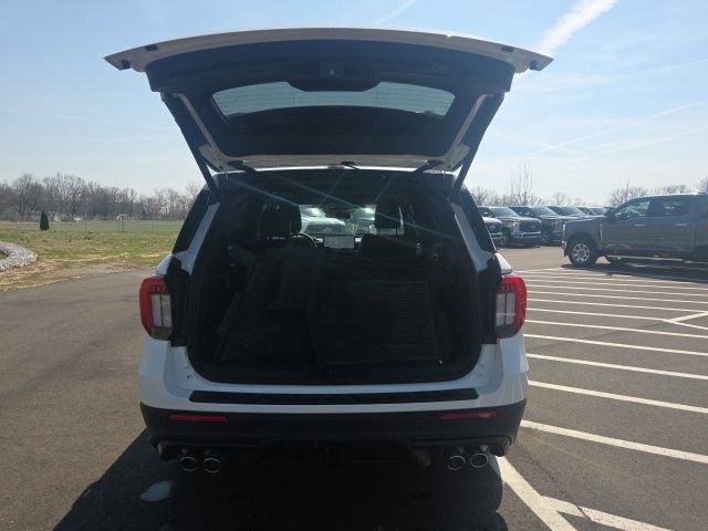 Certified 2025 Ford Explorer ST image 10