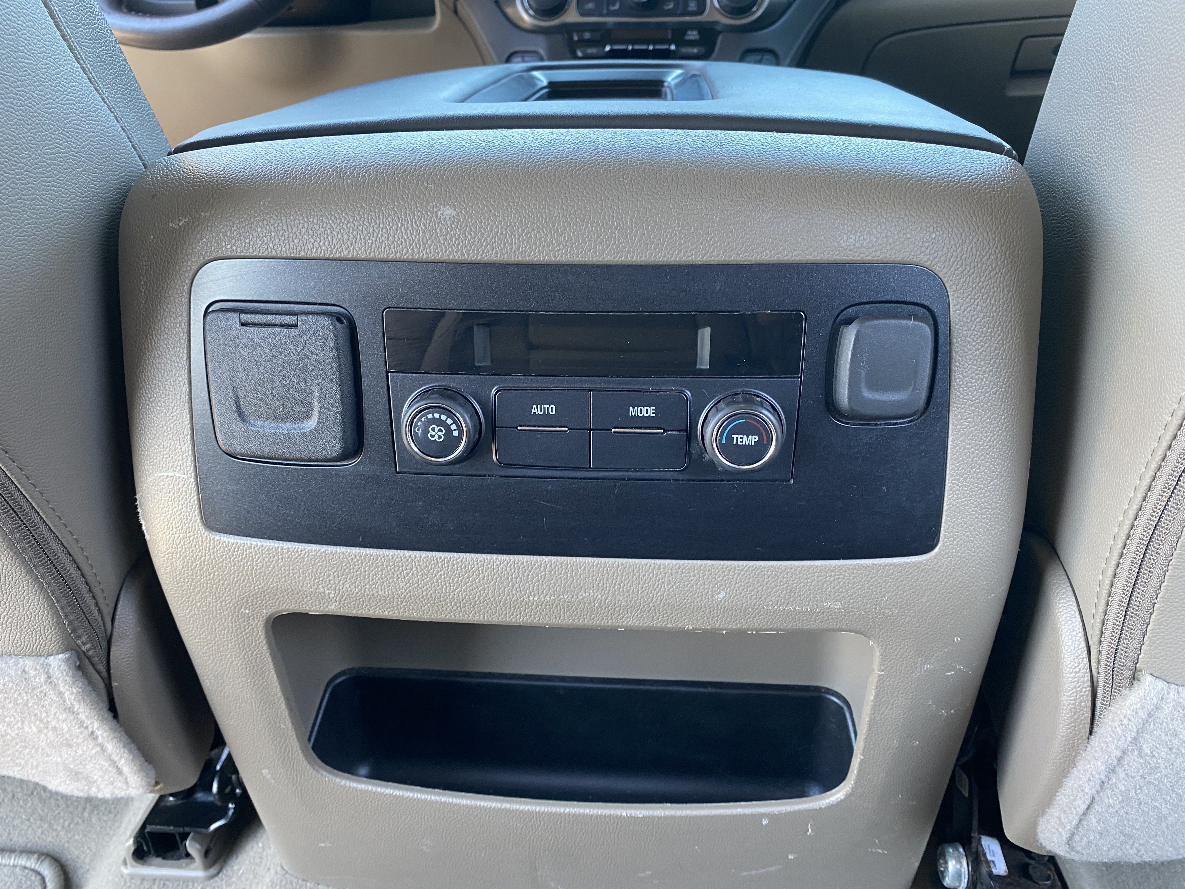 Used 2020 Chevrolet Suburban LT AWD/4WD image 26