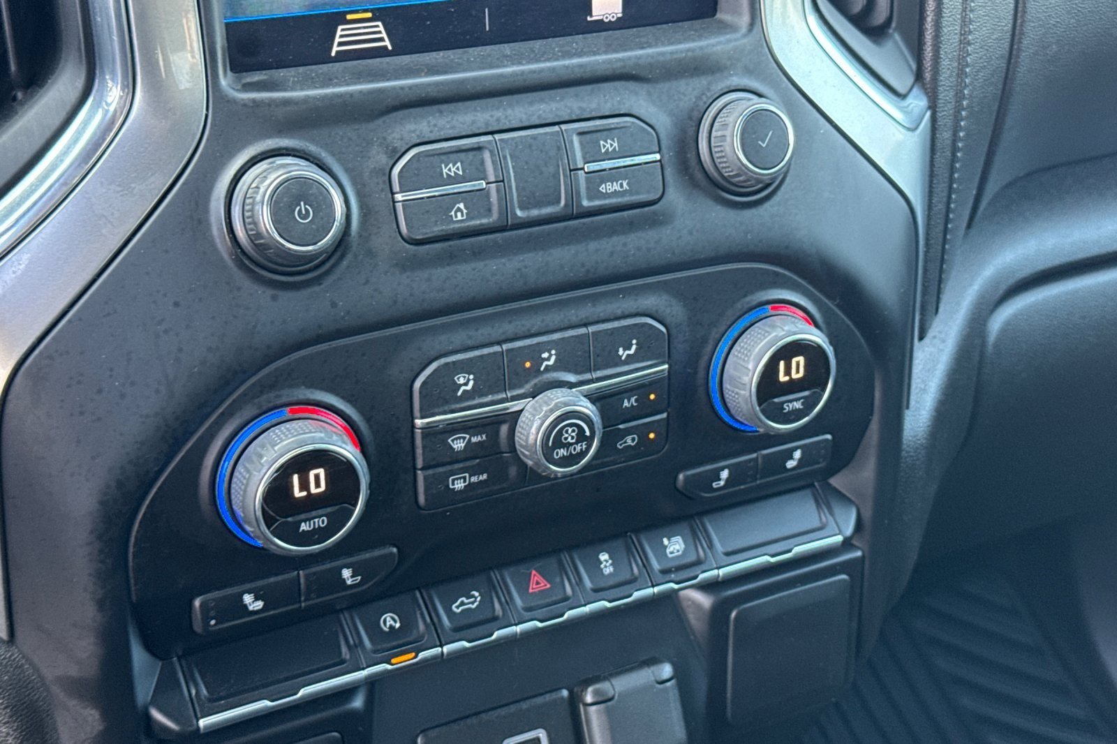 Used 2022 Chevrolet Silverado 1500 LT image 18