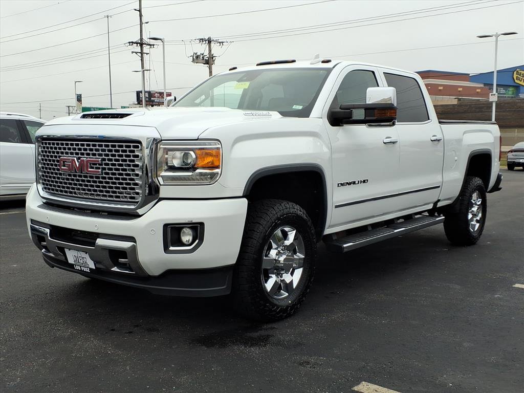 Used 2017 GMC Sierra 3500 Denali w/ Duramax Plus Package image 2