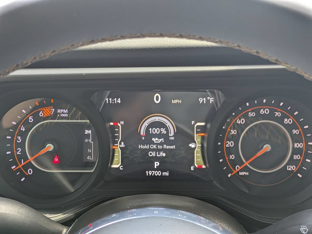 Used 2024 Jeep Wrangler Unlimited Sahara w/ Technology Group AWD/4WD image 26