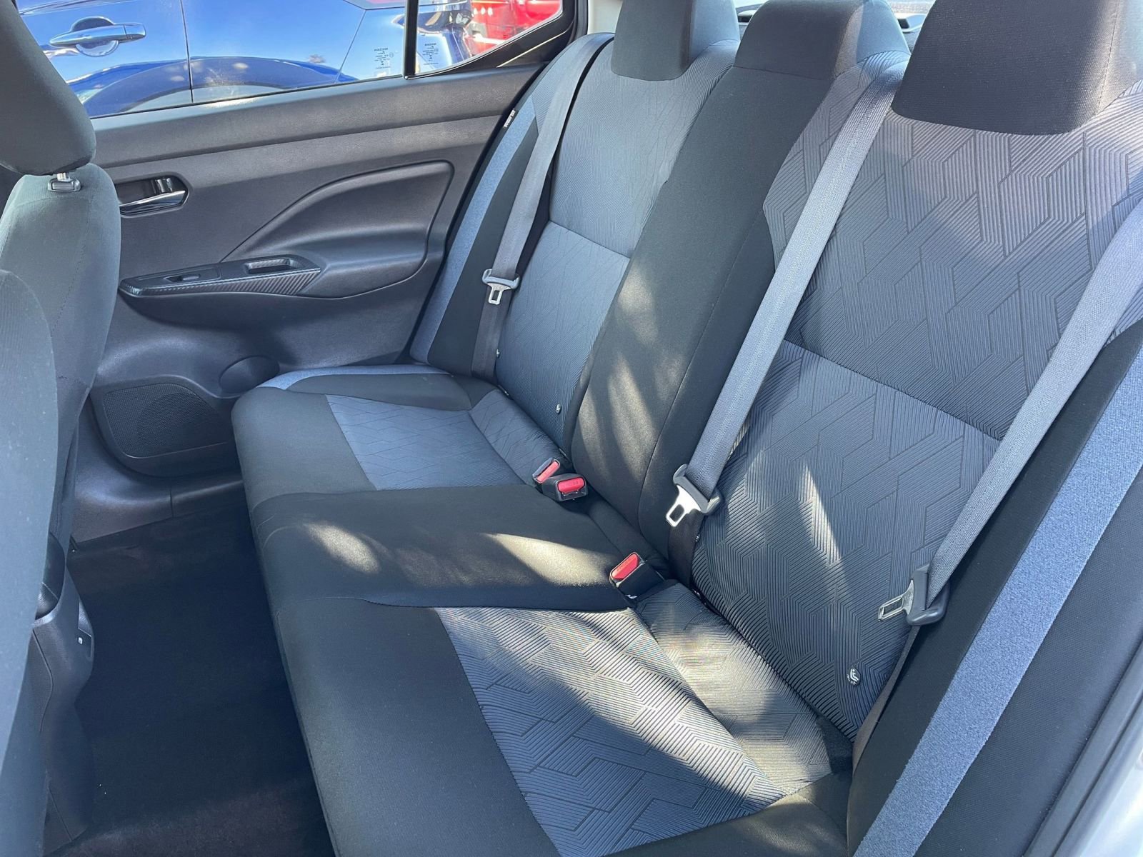 Used 2025 Nissan Versa SV image 28