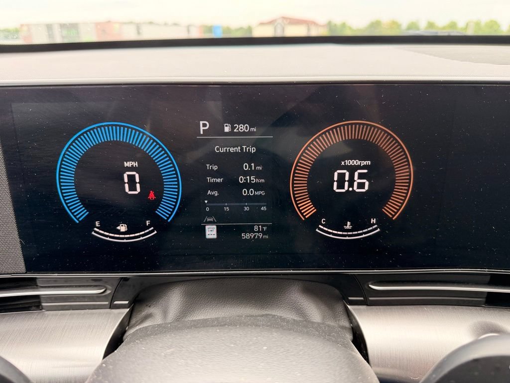 Used 2025 Hyundai Kona SEL AWD/4WD image 15