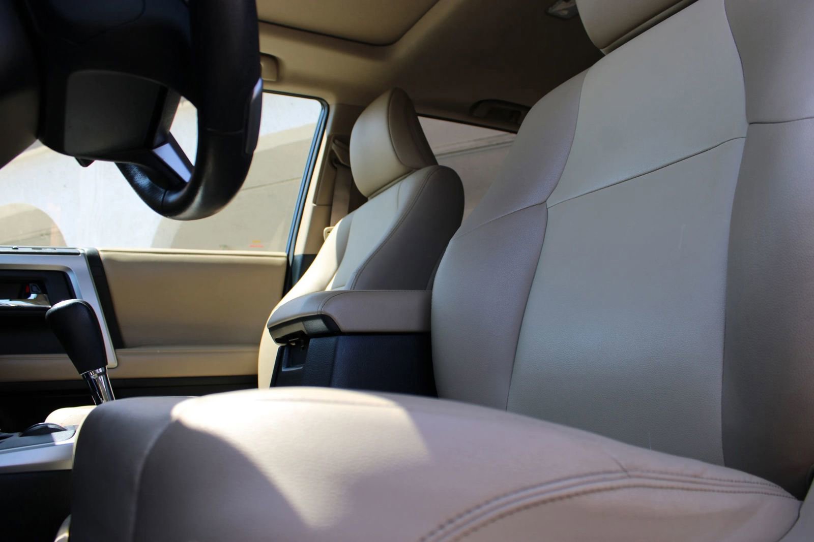 Used 2014 Toyota 4Runner SR5 Premium AWD/4WD image 24